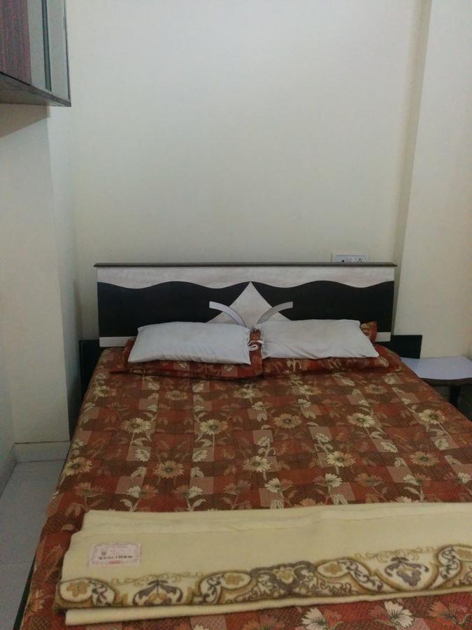 Comfortable Living Нави Мумбай Екстериор снимка