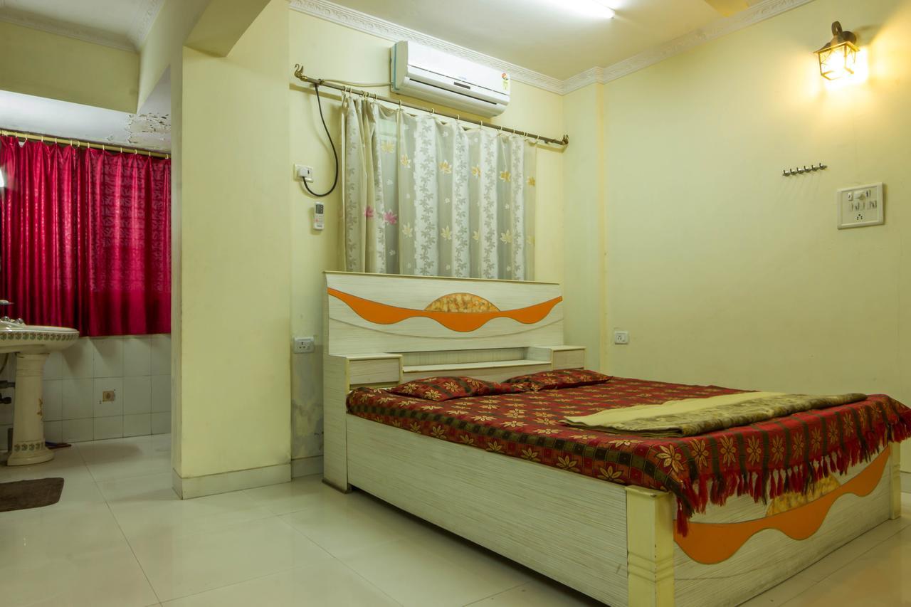 Comfortable Living Нави Мумбай Екстериор снимка